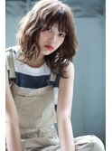 Chlom☆新宿 ハイライトベージュイルミナカラーミディアムボブ