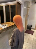 ペールオレンジ_ミディアムヘア_韓国風_ハイトーンカラー