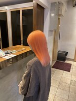 遊人 レン(REN)&nbsp;ペールオレンジ_ミディアムヘア_韓国風_ハイトーンカラー