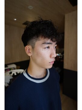 ミューズ バイ ケンジ(MUSE by KENJE) スペインカール/メンズパーマ/平塚美容室