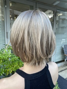 ロライマ 中目黒(roraima) ブリーチヘア/ハイトーン/アッシュベージュ/ハイライト