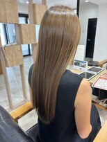 クラン(Chlan) 艶髪ストレート×アッシュベージュ