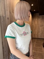 ケイリー(KAYLEE)&nbsp;【ブリーチ２回】ピンクベージュボブ