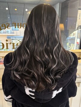 シェリ(che'rie) 韓国ヘアーハッシュカットレイヤーカットハイライトカラー