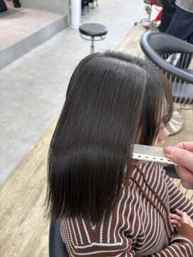 ロンドシエル 横浜(Lond ciel) オリーブグレー/韓国風巻き/レイヤーカット/髪質改善/縮毛矯正