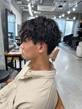 ワンズ リー 下北沢店(ONE's ly) センターパート波巻きパーマニュアンスパーマ