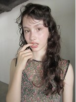 ナヌーク ダイカンヤマ(nanuk daikanyama)&nbsp;カーリーヘアスパイラルパーマうぶ毛くせ毛風パーマウルフパーマ