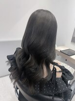 エレノア 新宿新南口(Eleanor)&nbsp;透明感抜群！オリーブグレージュ