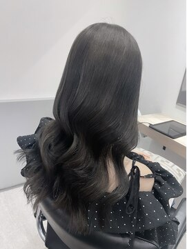 エレノア 新宿新南口(Eleanor) 透明感抜群！オリーブグレージュ