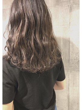 ホワイト 伊勢崎(WHITE) 外国人風×イルミナカラー×アッシュ【伊勢崎イルミナ】