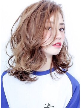 ニューヨークニューヨーク 大久保店(NYNY) 外国人風ハイライトカラー×ミディアムボブ