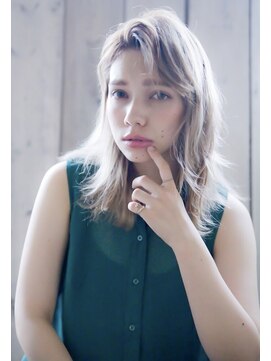 アメリ 新宿(Ameri) Ameri ホワイトベージュ【新宿】