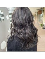 ヴィコロ(vicolo) アッシュグレージュ