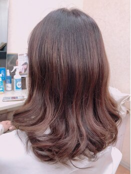 ヘアスタジオ ルピナス(Hair studio lupinus)の写真/【貴女にぴったりの白髪染めをご案内☆】解決したいお悩みに幅広く対応できる商材とスタッフが集結！