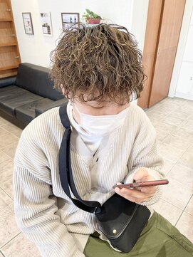 ラドンナアデッソ(LA.DONNA ADDESSO) 流行ってますね！波巻きパーマ！！