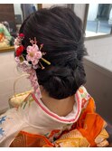 振袖 少し タイト 大きな 編み込み シニヨン ヘアアレンジ