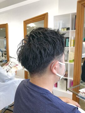 ヘッズ 本八幡店(HEADS) MEN'S HAIR  センターパート　ツイストスパイラル　コンマヘア