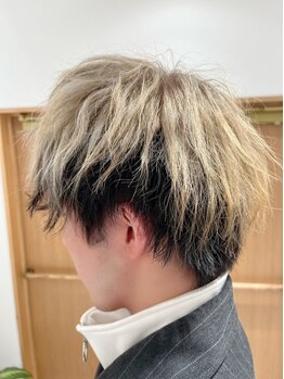 シュラッグ(shrug)の写真/計算されたデザイン力で扱いづらい髪もスタイリングしやすく◎トレンドのパーマヘアもお任せ！