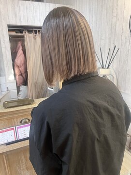 アクトゥス(AEQUITAS) ケアブリーチ×ベージュカラー