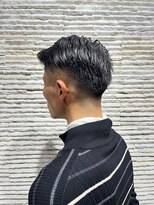 ビス リアン 川口店(Vis lien) ツーブロック刈り上げフェードカットアッシュブラック