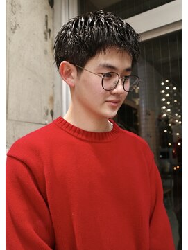 ウェウェ(wewe) 前髪下ろし刈り上げメンズスパイキーショート