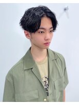 ネオン(neon)&nbsp;センターパート×スパイラルパーマ【柿本拓】