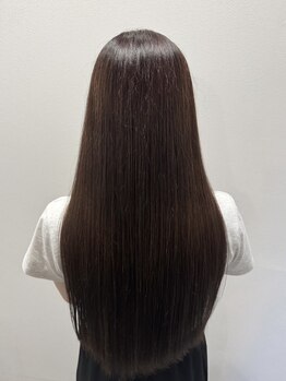 フニフニ(fni.fni)の写真/女性スタイリストのみ在籍＊柔らかな質感と自然な仕上がり、丸みの残る縮毛矯正で“理想のうる艶髪”へー。