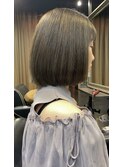 【艶とまとまりで魅せるシンプルボブ】