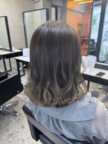 パヌポン(PANUPON)&nbsp;グレージュハイライトケアブリーチダブルカラーバレイヤージュ