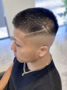 イメージア ボーノ相模大野店(IMAGE-A) 【相模大野カット】ライン入りフェードショート