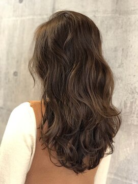 アズビー(azBBB) 【佐賀/ａｚＢＢＢ】アッシュブラウン×セミロング