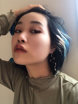 ダカ(DAKA) ブルーヘアー+ボブ