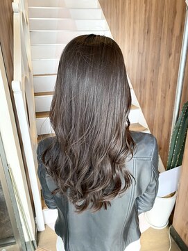 アヴァンス 天王寺店(AVANCE.) カーキアッシュ×透明感