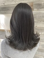赤み除去艶髪オリーブグレージュ【肥田亜沙美】