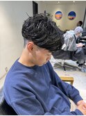 メンズヘア　センターパート　メンズパーマ　スパイラルパーマ