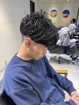 トレス(TRESS)&nbsp;メンズヘア　センターパート　メンズパーマ　スパイラルパーマ