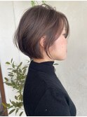 ハイライトカラー　ベージュ　ショートボブ
