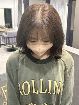 アルコイリスバイドールヘアー(ARCOIRIS by Dollhair) ベビーピンクぱっつん前髪ボブパーマホワイトピンク都島