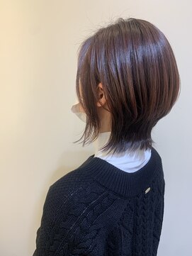 アルティーナ(altina) レッドバイオレットカラーのボブレイヤースタイル