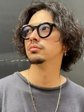 オルト(Altn) 大人の波巻きスパイラルパーマミディアムロングメンズカットヘア