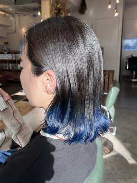 サークル(CIRCLE) ケアブリーチ×アクセントカラー×ネイビー