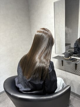 アクロマティック(Achromatic) オリーブベージュ