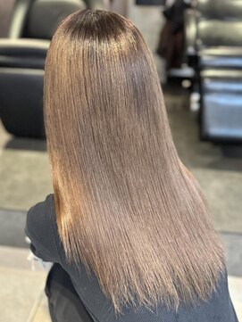 エルバイラビス 大宮(elu by lovis) 《鈴木茉奈》酸性ストレート/ブリーチ履歴/大宮