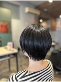 ショートボブ