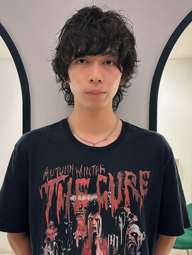 リタ(Lita) シャドウパーマ ツイストスパイラルパーマ ウルフカット