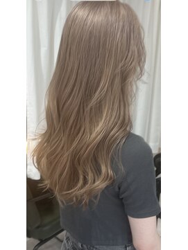 ミルクティーベージュ