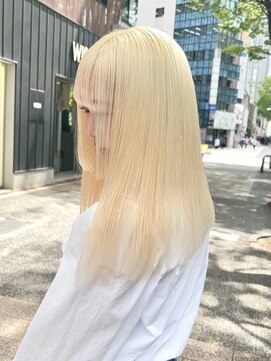ベレーザ 渋谷神南(Beleza) 16816抜きっぱなしブロンドハッシュカットホワイトブロンド