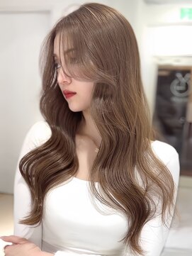 ヨロ 渋谷(YOLO) 韓国ヘアーハッシュカットレイヤーカットハイライトカラー