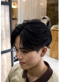 刈り上げツーブロックフェザーパーマメンズマッシュ