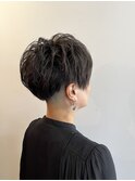 くせ毛を活かすベリーショート